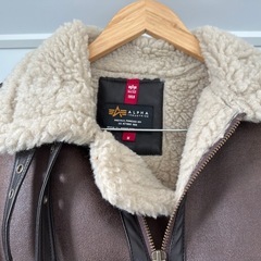 【美品】【定価半額以下】アルファ インダストリーズのB-3 シェルパ レザージャケットの画像