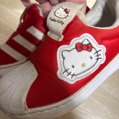 ハローキティ　アディダス　スニーカーの画像