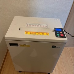 業務用シュレッダーの画像