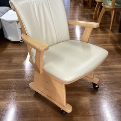 キャスター付き回転式チェア【町田市再生家具】252308の画像