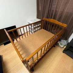 ベビーベッドの画像