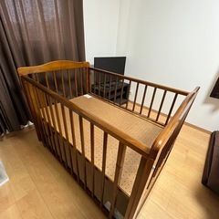 ベビーベッドの画像