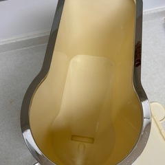 ライスストッカー　米櫃　UFORU 米びつケース　10キロ収納　ボタン押しタイプ　軽量の画像