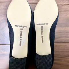 【美品】MANOLO BLAHNIK Hangisi マノロブラニク　ハンギシ　パンプス　フラットシューズ　38の画像