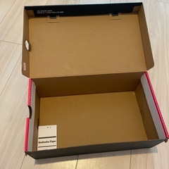 オニツカタイガー　箱の画像