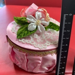 レトロな小物入れの画像