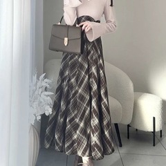 新品mily biletワンピースLサイズ
の画像