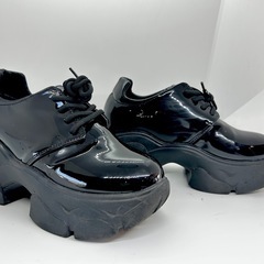 ブラック　厚底レースアップスニーカー　23.0〜23.5cmの画像