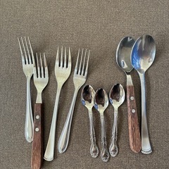 お皿、コップ、スプーンフォーク色々の画像