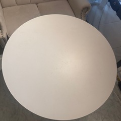 【高級】オシャレ丸テーブルの画像