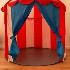 IKEA キッズ用テント　赤白青の画像