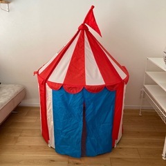IKEA キッズ用テント　赤白青の画像