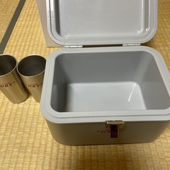 アルミ製クーラーボックスの画像