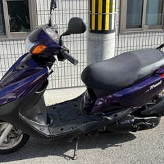 YAMAHA アクシストリート 125　実働の画像