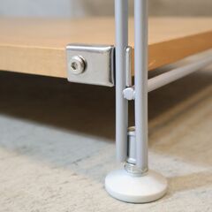 無印良品(MUJI)の人気のメープル材×スチール 5段ユニットシェルフです。スッキリとしたデザインはリビングの飾り棚や1ROOMなどの1人暮らしの方の本棚などにも最適なラックです。の画像
