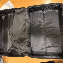 【無料ほぼ新品】スーツケース大の画像