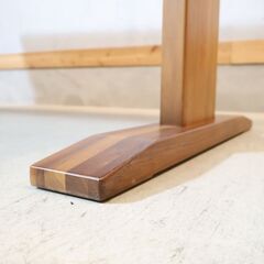 NAGNO INTERIOR(ナガノインテリア)のウォールナット材 ダイニングテーブルです。落ち着いた色合いとナチュラルな質感が魅力の4人用食卓。北欧スタイルや和の空間にもオススメです♪の画像