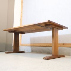 NAGNO INTERIOR(ナガノインテリア)のウォールナット材 ダイニングテーブルです。落ち着いた色合いとナチュラルな質感が魅力の4人用食卓。北欧スタイルや和の空間にもオススメです♪の画像