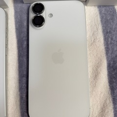 美品iPhone16plus 128gbの画像