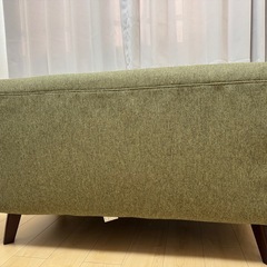 美品✨コンパクト2人掛けソファ グリーン 北欧風 木脚付きの画像