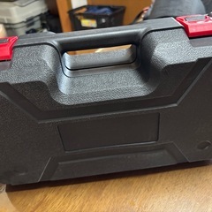 軽量 パワフル 充電式チェーンソーの画像