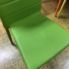 【ジャングル深井店】★スタッキングチェア グリーン 家具 簡易クリーニング済 堺市（中区 堺区 東区 西区 南区 北区）和泉市 河内長野市 富田林市 松原市 狭山市 深井 【FU2892】の画像