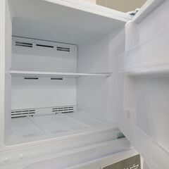 J1770【リユースのサカイ柏店】YAMADA　ヤマダ　２ドア冷蔵庫　右開き　YRZ-F23K　2022年製　クリーニング済みの画像