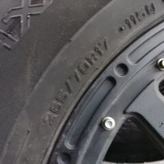 《2シーズン使用》JK JL ラングラー用スタッドレス ダンロップ 265/70R17 4本 エクストリームJ  5h 127 の画像