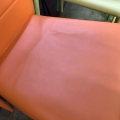 【ジャングル深井店】★スタッキングチェア オレンジ 家具 簡易クリーニング済 堺市（中区 堺区 東区 西区 南区 北区）和泉市 河内長野市 富田林市 松原市 狭山市 深井 【FU2890】の画像