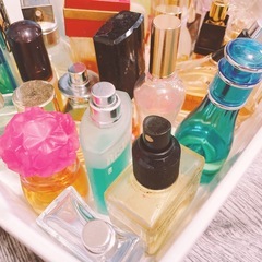 香水　どれでも 大量
の画像