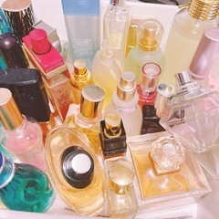 香水　どれでも 大量
の画像