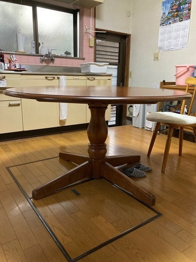 ダイニングテーブル