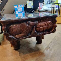 【愛品倶楽部柏店】木彫りデザインテーブル 獣木彫刻 ガラストップの画像