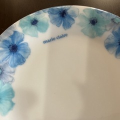 花柄プレート🌼ライフスタイルブランド✨marieclaireマリ•クレールおしゃれ💙ヴィンテージ青•水色•薄紫•白の画像