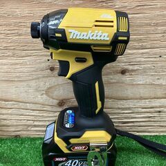 【SIW】makita マキタ TD002GDXFY イエロー 40Vmax充電式インパクトドライバ バッテリー2個、充電器付き【未使用品】の画像