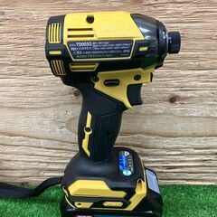 【SIW】makita マキタ TD002GDXFY イエロー 40Vmax充電式インパクトドライバ バッテリー2個、充電器付き【未使用品】の画像