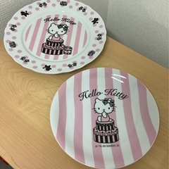 ハローキティ3枚の皿の画像