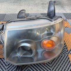 OTTIへヘッドライトの画像