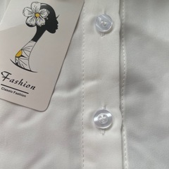 おしゃれ可愛い温かいボウタイブラウスの画像