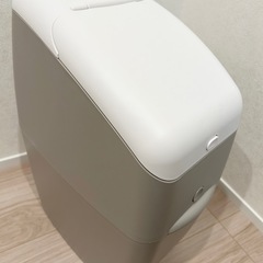 【美品】Aprica（アップリカ） おむつ用ゴミ箱の画像