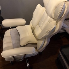 ゲーミングチェアの画像