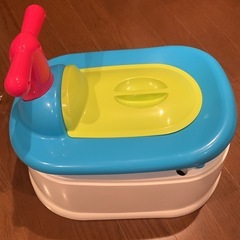 らくちんステップおまる（補助便座）の画像