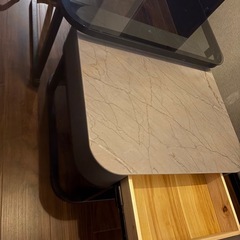 収納可能机の画像