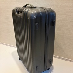 キャリーケース　グレーの画像