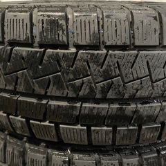ピレリ 185/60R15  スタッドレスの画像