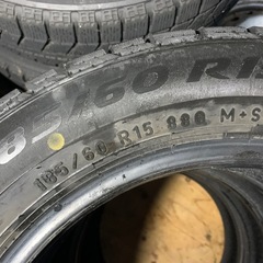 ピレリ 185/60R15  スタッドレスの画像