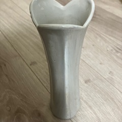 花瓶　バラの画像