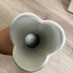 花瓶　バラの画像