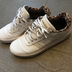 adidas 26くらいの画像
