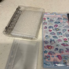 シール帳&シール2枚の画像